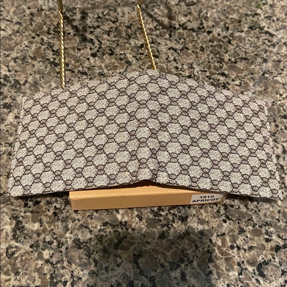 NWT Boxed Bifold Wallet - Picture 11 of 13